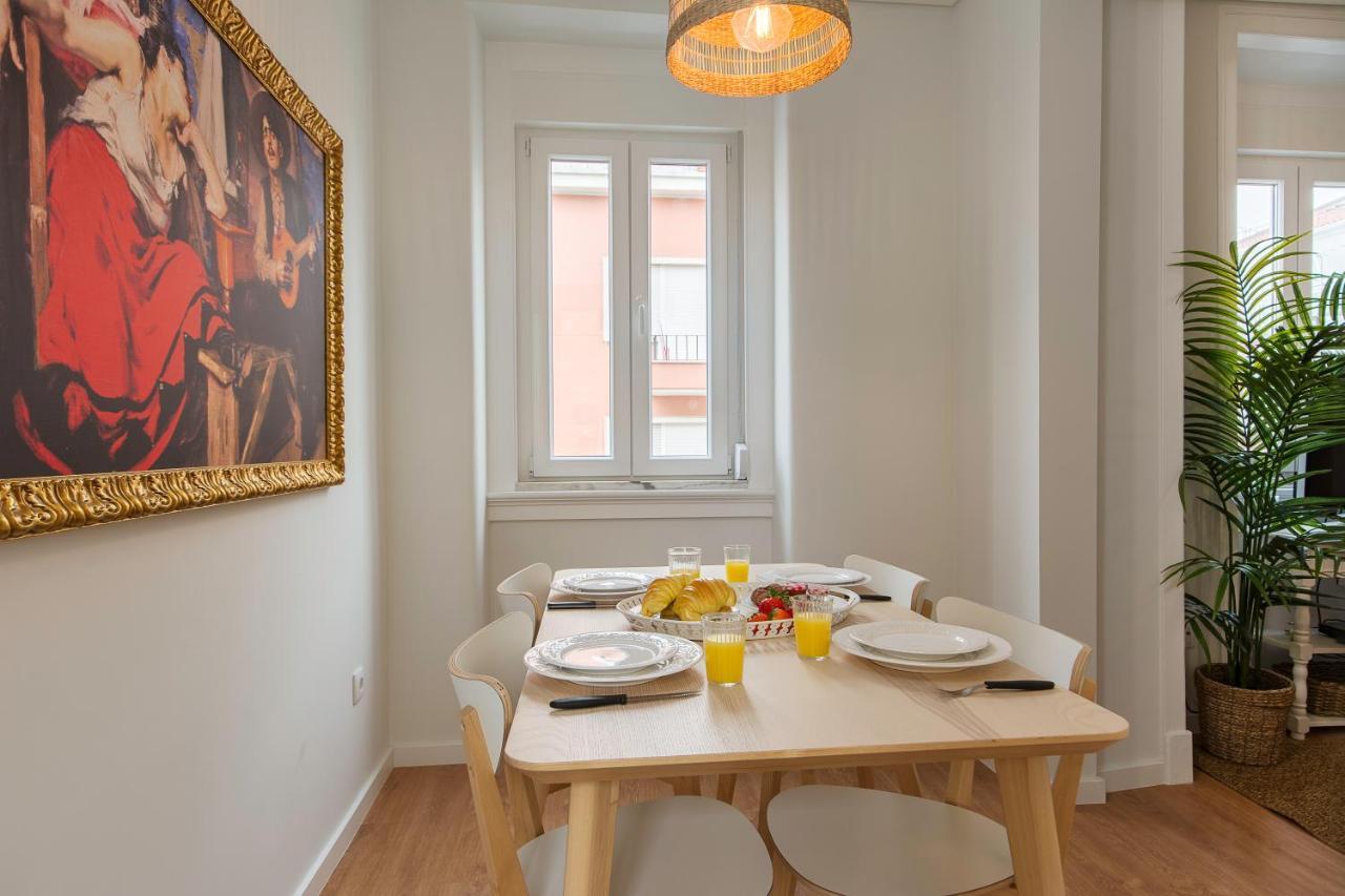 Charming Apartment For A Great Stay In Lisbon Luaran gambar