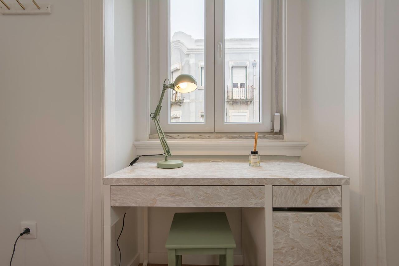 Charming Apartment For A Great Stay In Lisbon Luaran gambar
