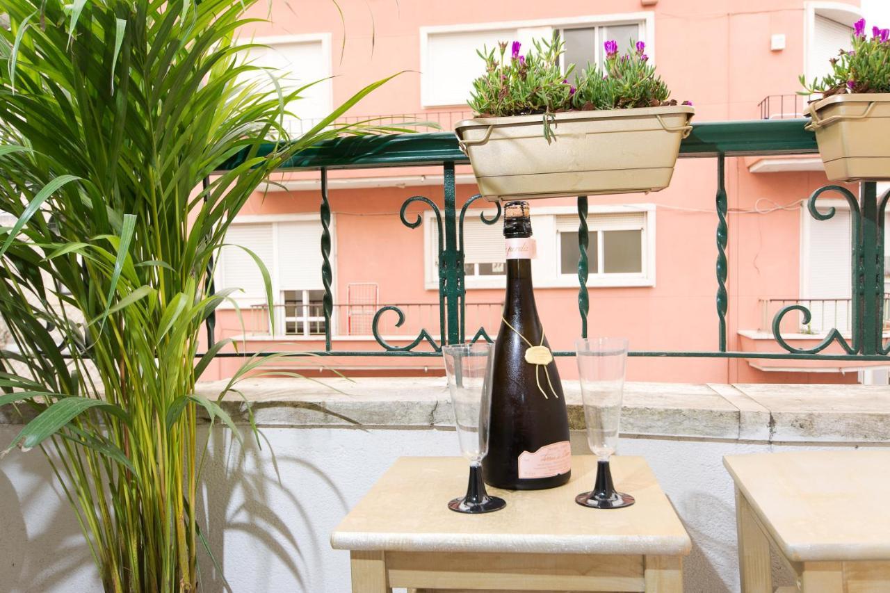 Charming Apartment For A Great Stay In Lisbon Luaran gambar